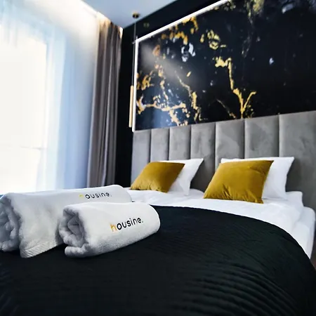 Boutique 78 By Housine Zator