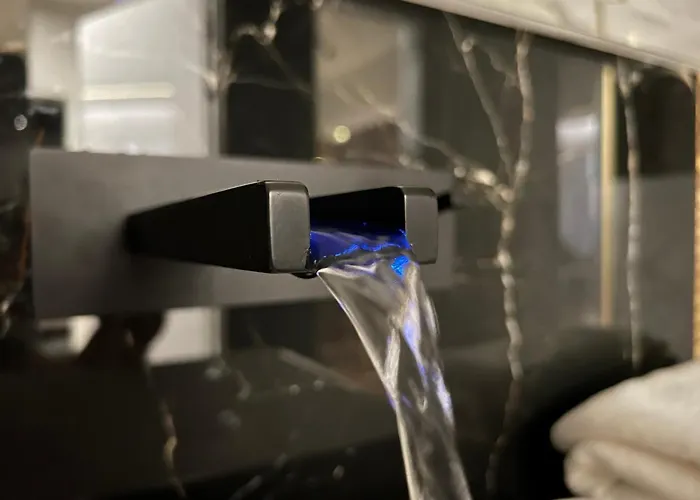 Boutique 78 By Housine *